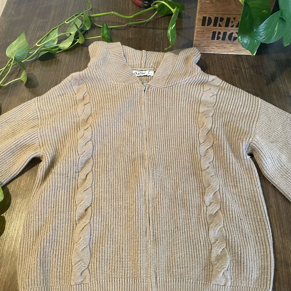 Zip up sweater hoodie